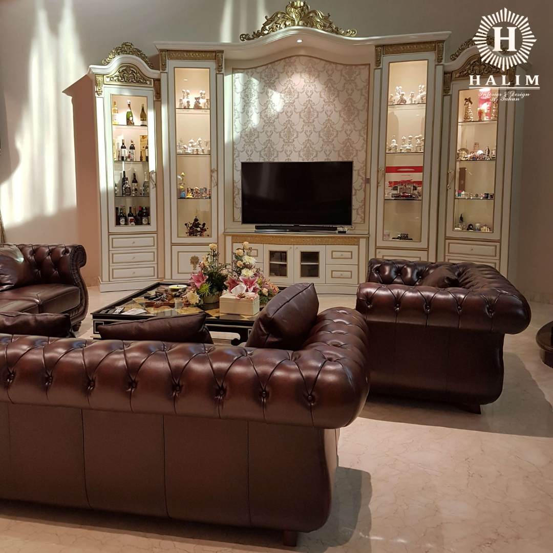 Design Interior Mewah Ruang tamu dan keluarga by Halim Interior & Design